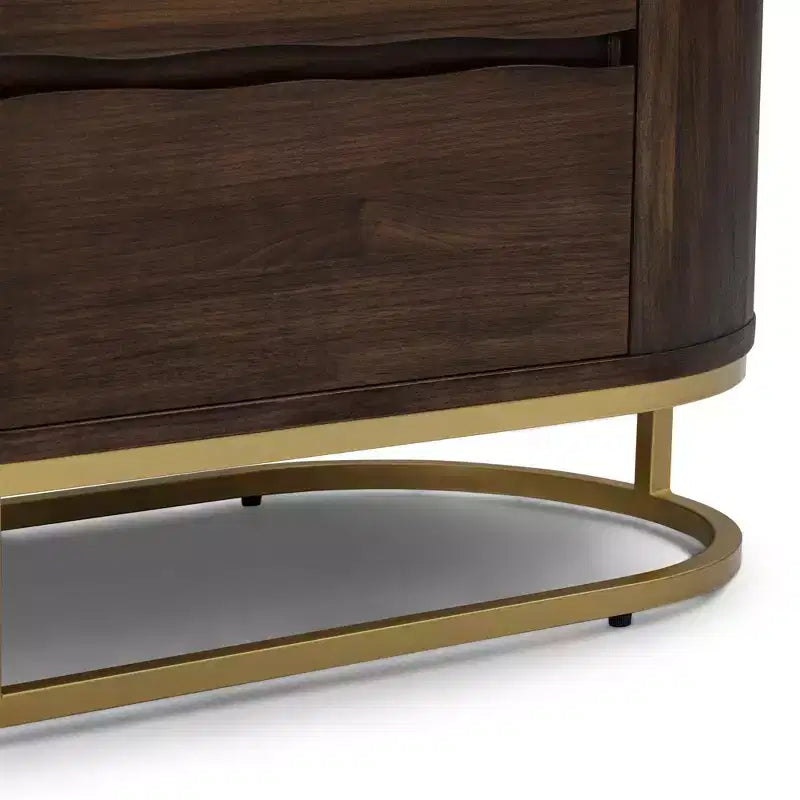Comò moderno a 6 cassetti con design a bordo vivo, base in metallo e costruzione durevole in legno misto