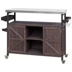 Isola per cucina Okak Outdoor con piano in acciaio inossidabile, carrello da cucina in legno con ante, ripiani e porta spezie, isola da cucina con ruote