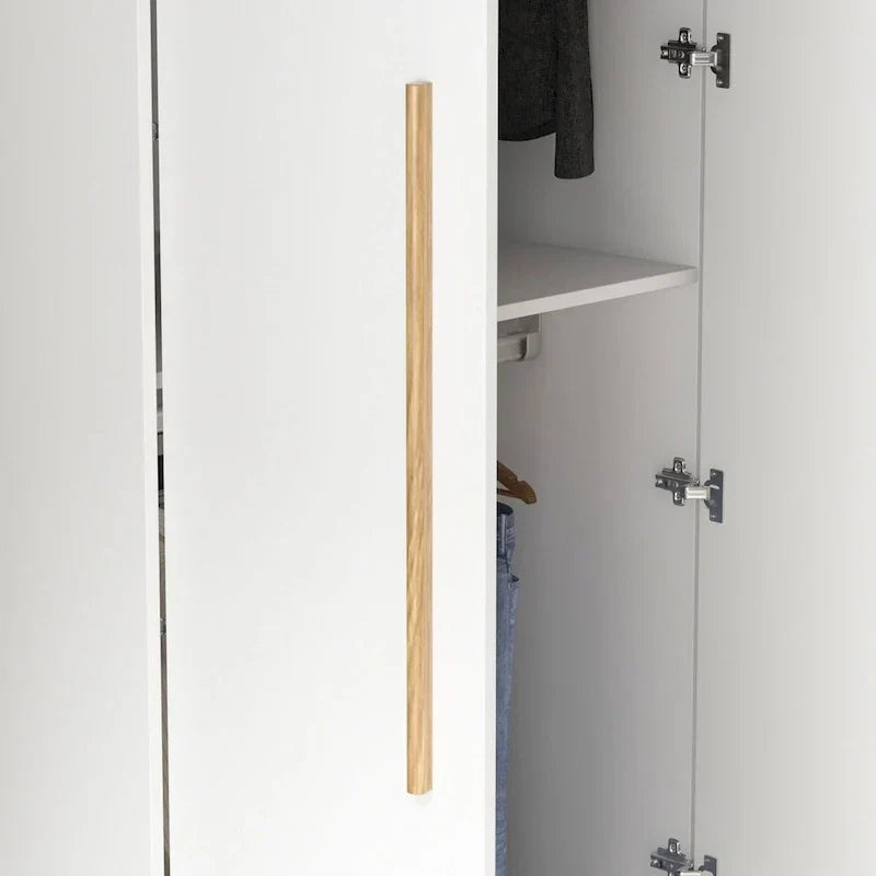 Armadio moderno freestanding in legno massiccio con ripiani