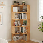 Libreria verticale angolare in legno con schienale aperto e finitura naturale