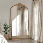 Specchio da parete marrone con cornice in legno ad arco intagliata classica e base in rattan, 37 pollici L x 71 pollici A