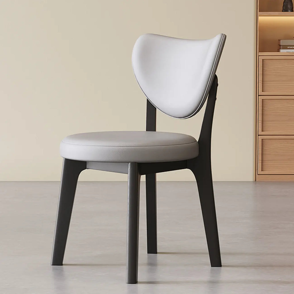 Sedia da pranzo moderna senza braccioli con schienale ad ala in similpelle