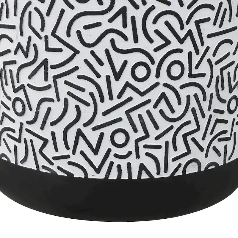Sgabello da Giardino Geometrico a Tamburo Kiri 17.75 Stile Bohemien Moderno, Nero/Bianco, di JONATHAN Y
