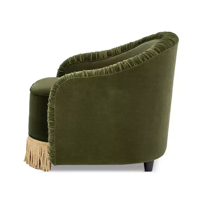 Poltrona Jennifer Taylor Home Serena 31,5" con schienale a botte arricciato e frange Bullion, velluto performance verde oliva
