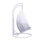 LeisureMod Sedia a Uovo Sospesa per 2 Persone con Supporto - Dondolo Pensile per Esterni/Interni in Rattan Intrecciato con Cuscini