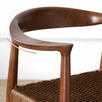 Sedia da pranzo scandinava con braccioli, seduta intrecciata in legno curvo