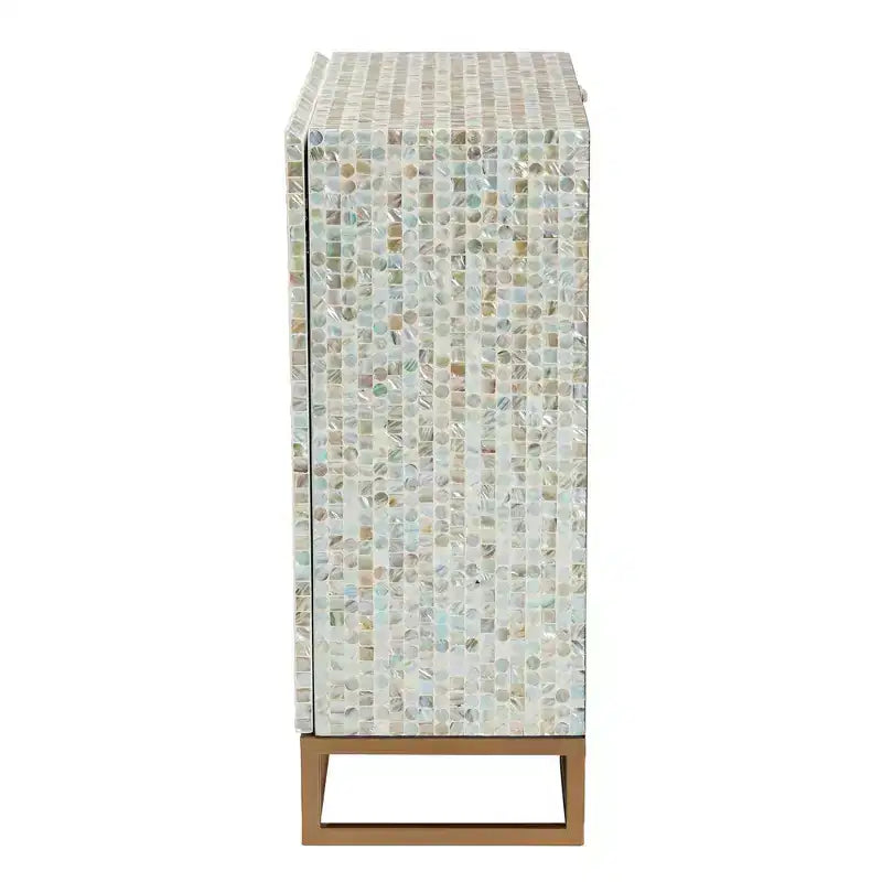 Mobiletto contenitore Quintus in madreperla e metallo mosaico/bianco/oro: accento elegante, ripiani fissi, nessun montaggio richiesto