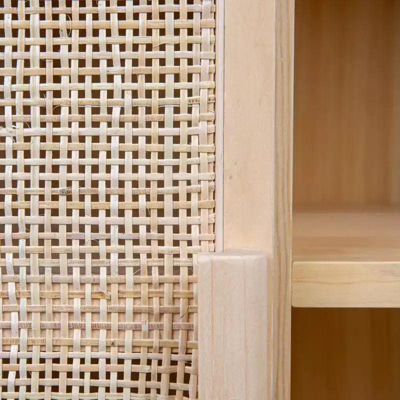 Mobile decorativo a 2 ante con ripiano, in rattan e pino, altezza 119 cm, colore naturale