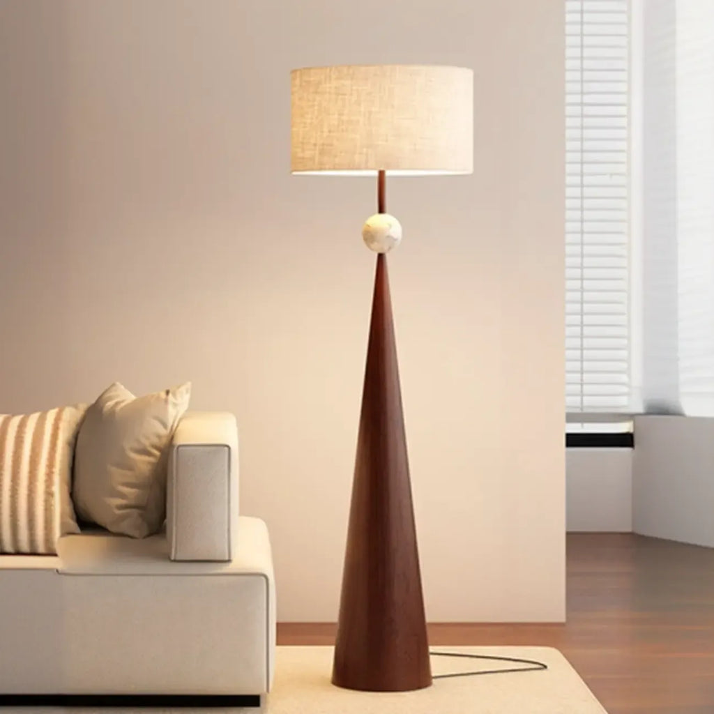 Lampada da terra contemporanea in metallo affusolato con paralume in tessuto