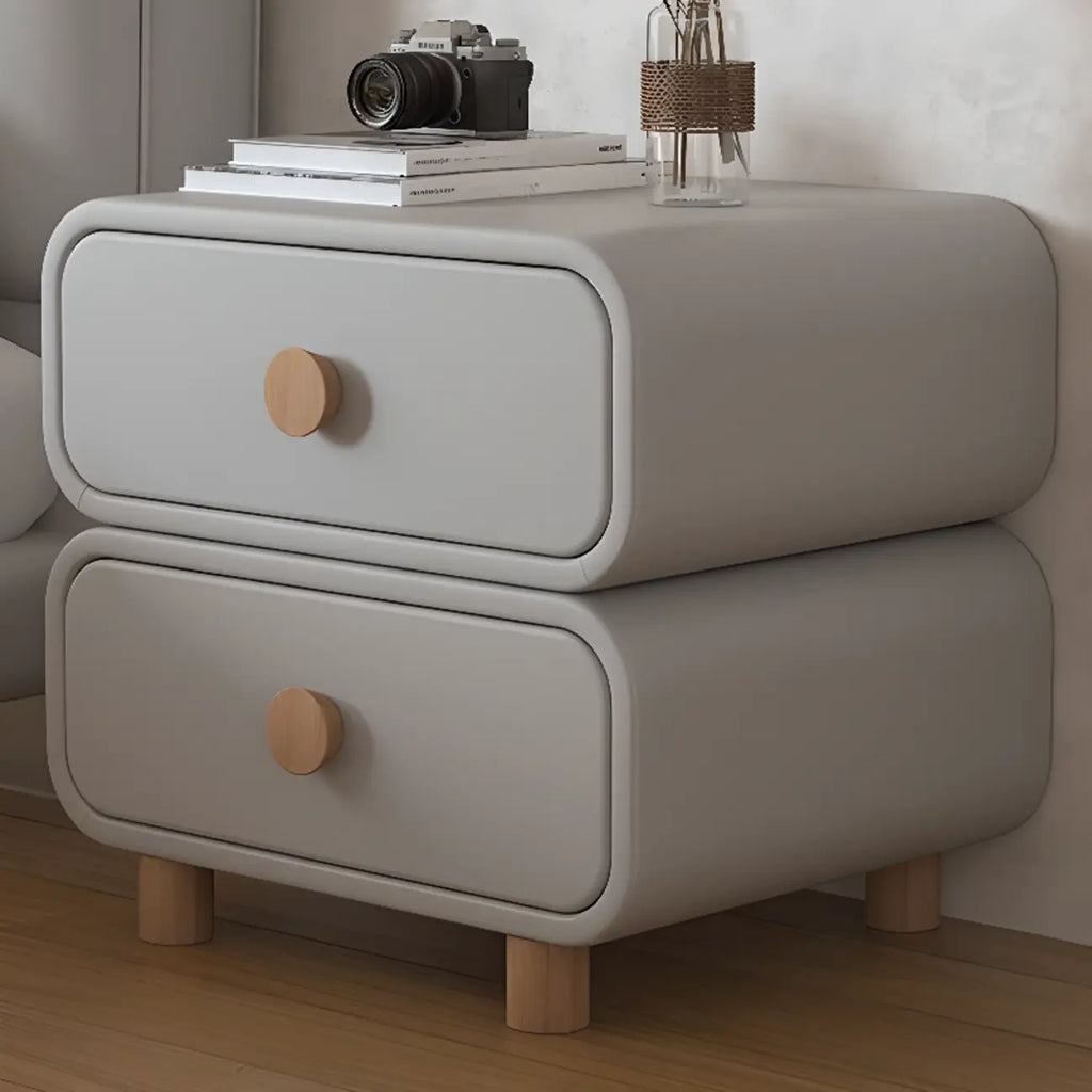 Comodino scandinavo in similpelle con finitura in similpelle