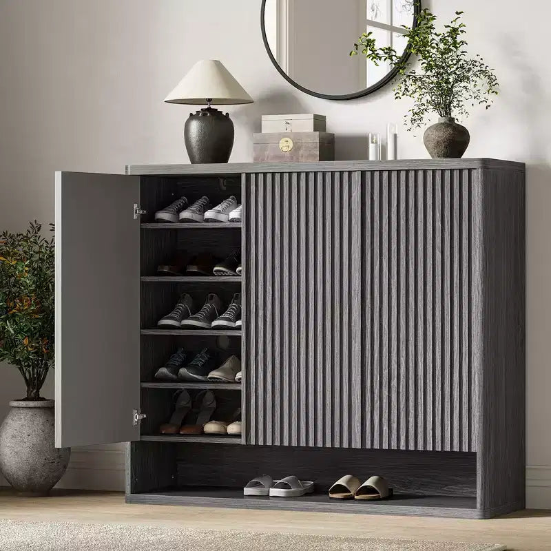 Meuble à chaussures avec porte cannelée, étagères réglables pour entrée ou salon