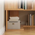 Libreria verticale angolare in legno con schienale aperto e finitura naturale