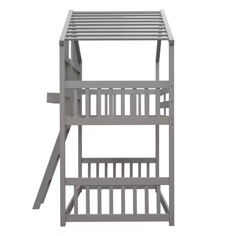 Letto a soppalco a forma di casetta con scaletta e spondine per bambini, in legno, misura singola
