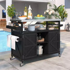 Isola per cucina Okak Outdoor con piano in acciaio inossidabile, carrello da cucina in legno con ante, ripiani e porta spezie, isola da cucina con ruote