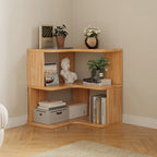 Libreria verticale angolare in legno con schienale aperto e finitura naturale