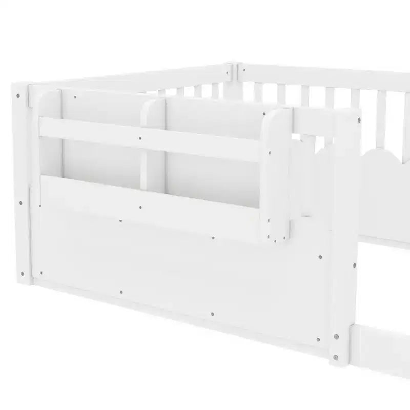 Letto a terra per bambini Bellemave con recinzione rialzata e libreria, struttura letto matrimoniale in legno Montessori per bambine e bambini