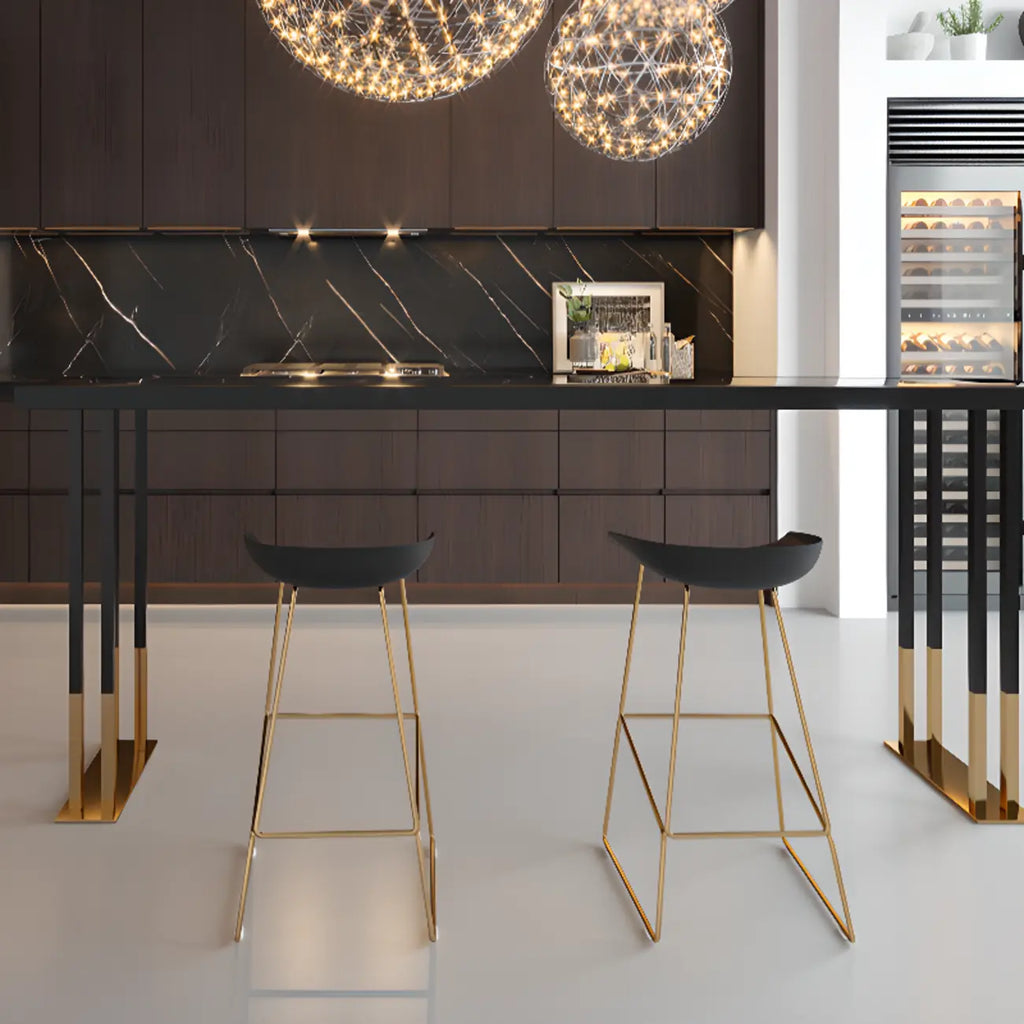 Tavolo da bar rettangolare di lusso in legno con base a slitta dorata per sala da pranzo