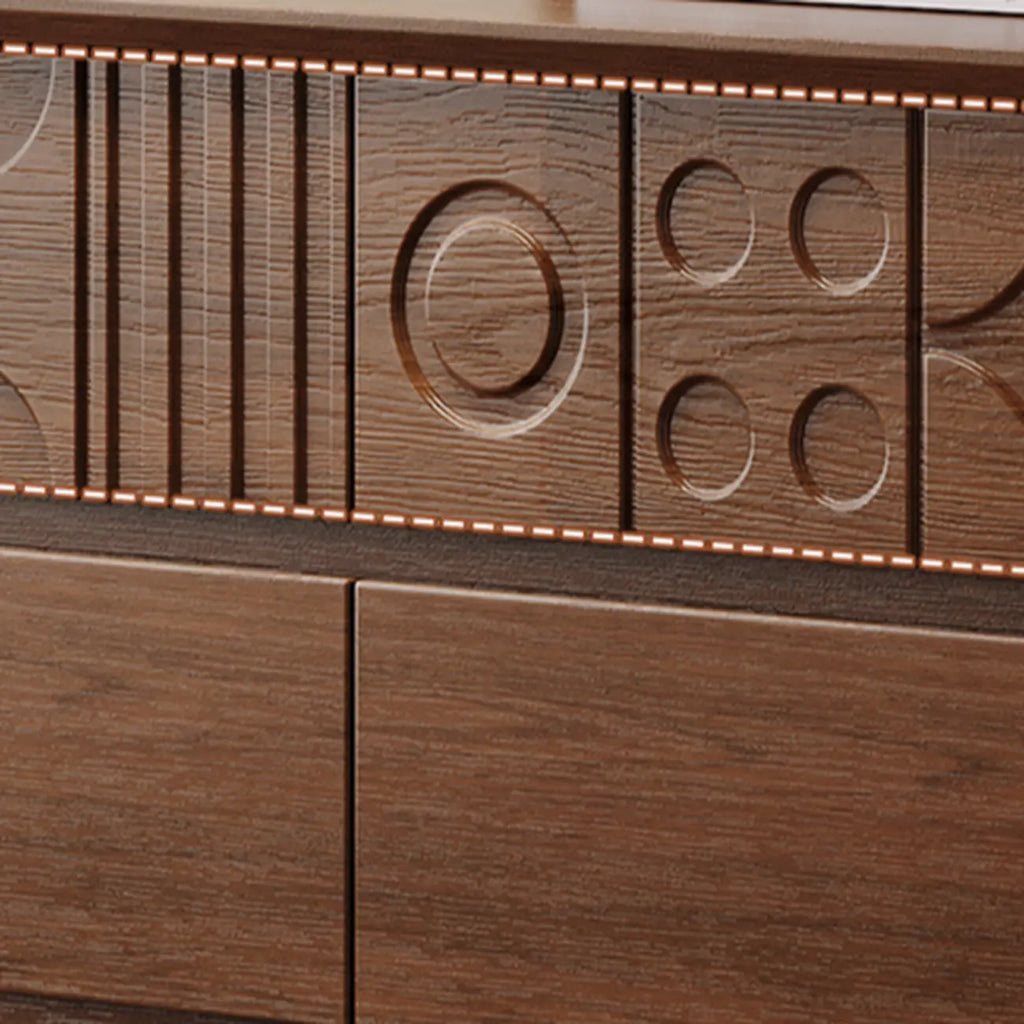 Cassettiera in legno ispirata all'Art Déco con intagli geometrici