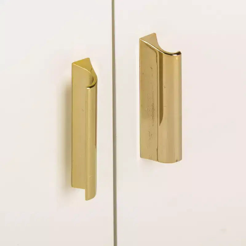 Cassettiera a 2 ante e 1 cassetto Nigel - CHS6600 - Bianco/Ottone