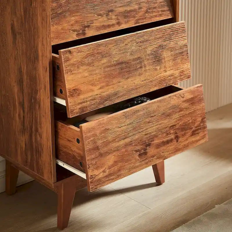 Comò in legno a 4 cassetti con design smussato in stile vintage