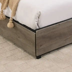 Letto a piattaforma in legno e metallo con testiera portaoggetti