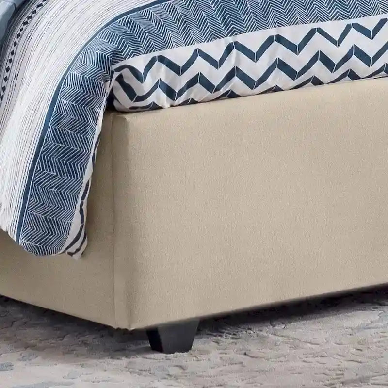 Letto imbottito trapuntato matrimoniale Cordeaux di Christopher Knight Home