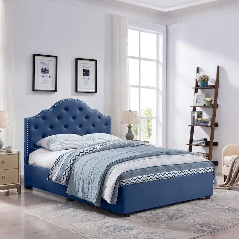 Letto imbottito trapuntato matrimoniale Cordeaux di Christopher Knight Home
