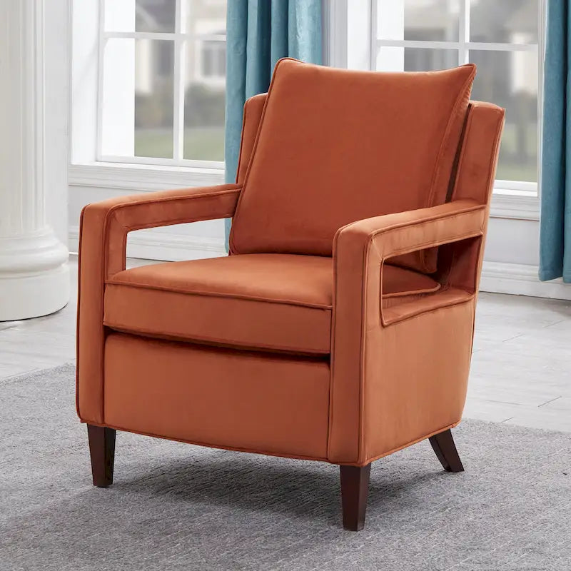 Poltrona accentuata in velluto Quinn di Greyson Living