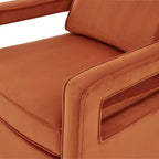 Poltrona accentuata in velluto Quinn di Greyson Living