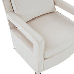 Poltrona accentuata in velluto Quinn di Greyson Living