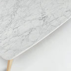 Bellissimo tavolino da caffè in marmo bianco di Carrara italiano per un soggiorno moderno ed elegante