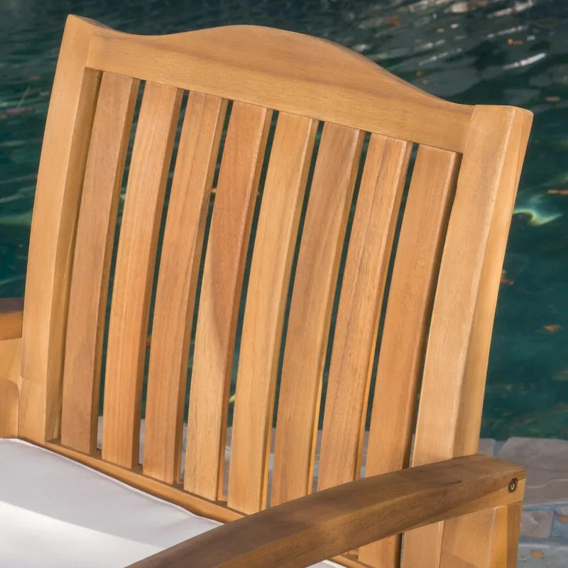 Set da conversazione da esterno a 3 pezzi in legno di acacia Avalon con tavolo rotondo in vimini di Christopher Knight Home