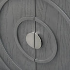 Credenza retrò con maniglia in metallo con scanalatura circolare