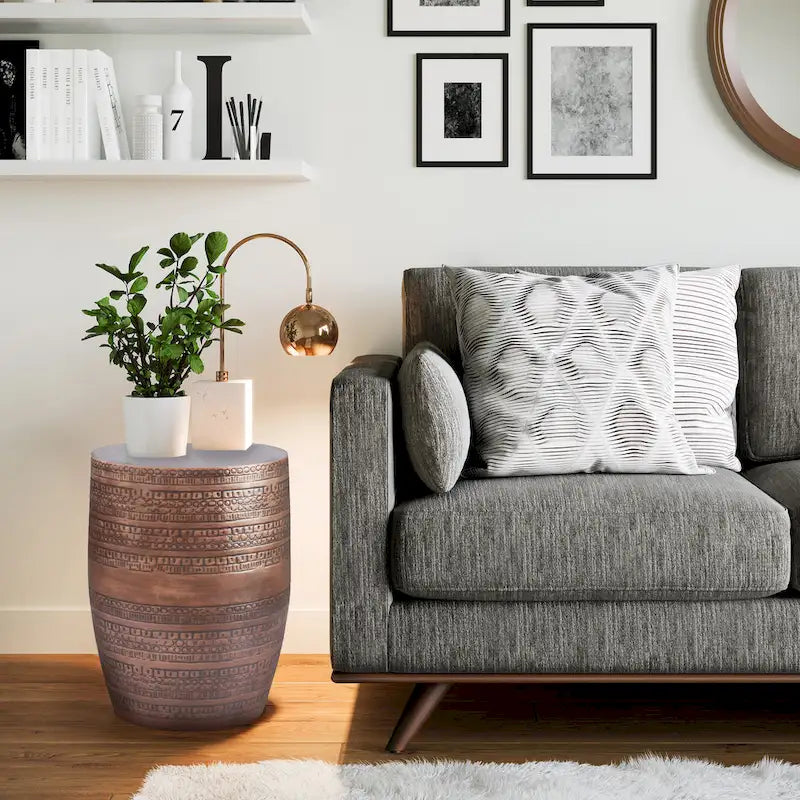 WYNDENHALL Jean Tavolino con accenti in metallo con motivo tribale, larghezza 15 e assemblato - 15w x 15d x 20h