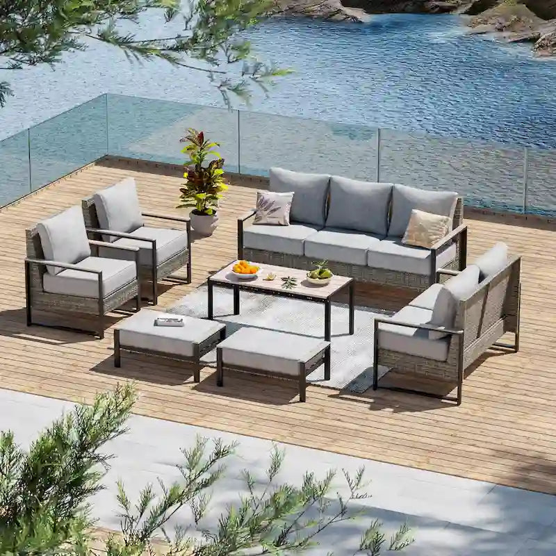 Set da Patio in Rattan per Esterni da 7 Pezzi con Divano a 3 Posti, Cuscini Spessi, Tavolino da Caffè e Telaio Robusto