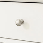 Credenza a buffet moderna con ante in vetro e struttura in legno stile colonico