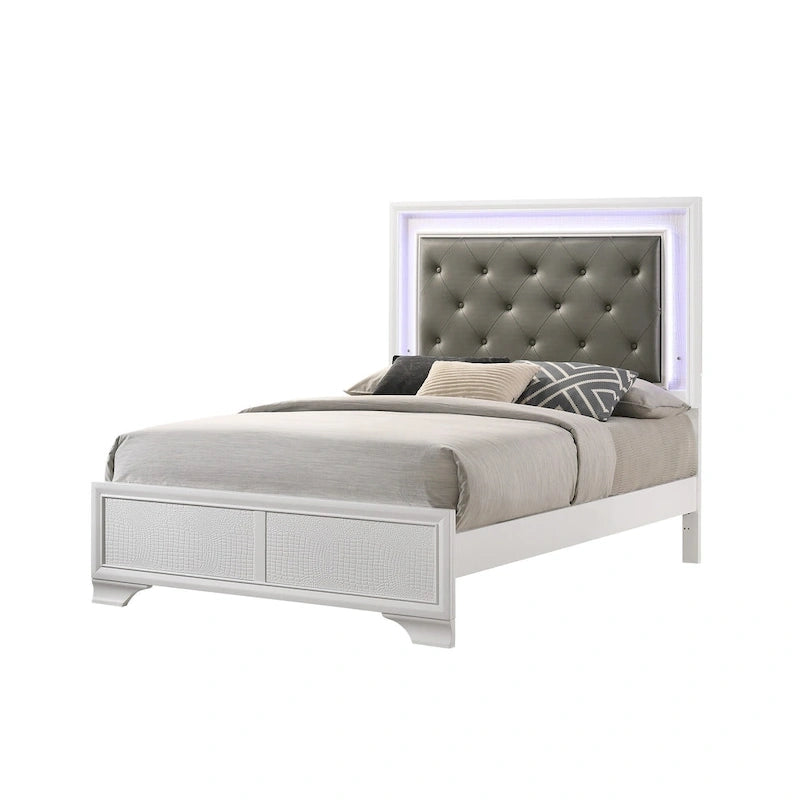 Set camera da letto Kym 4 pezzi Frost a pannelli imbottiti in ecopelle con LED e capitonné
