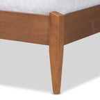Letto a piattaforma in tessuto imbottito in legno Lenora Mid-Century Modern - Beige