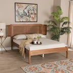 Letto a piattaforma in legno rifinito noce e rattan naturale Eridian Mid-Century Modern