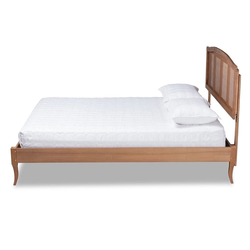 Letto a piattaforma Carson Carrington Banga Wood e Rattan Sintetico