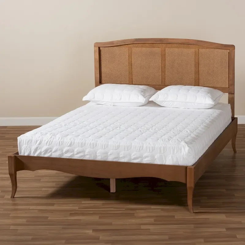 Letto a piattaforma Carson Carrington Banga Wood e Rattan Sintetico