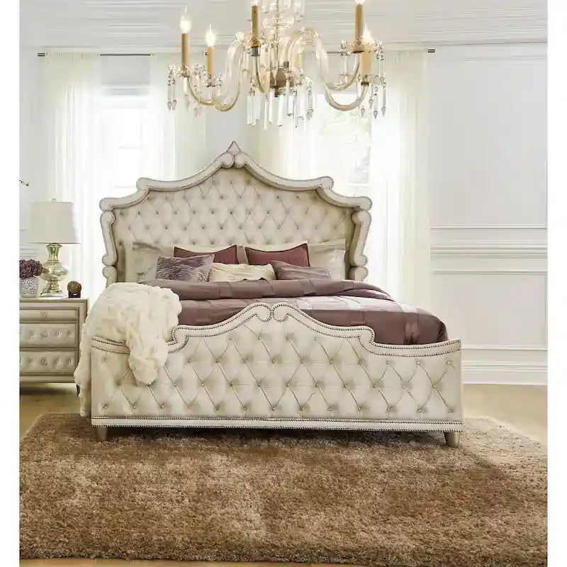 Set camera da letto Justine Ivory e Camel Tufted, 4 pezzi