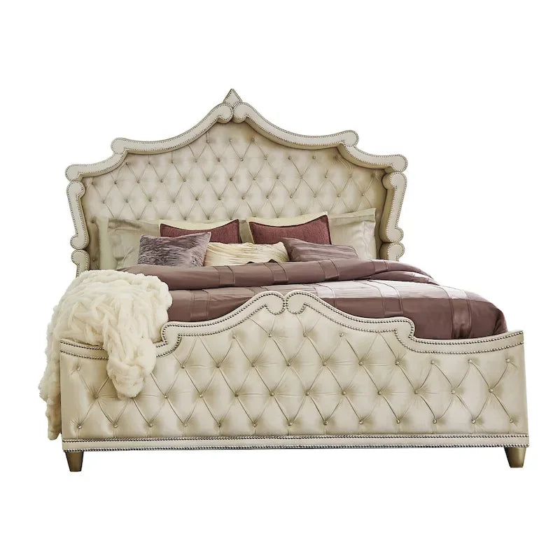 Set camera da letto Justine Ivory e Camel Tufted, 4 pezzi