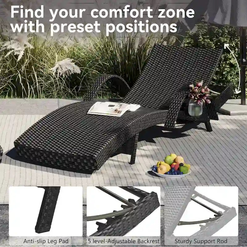 Set di 2 sedie a sdraio da 80L, poltrona reclinabile in rattan da patio con tavolino estraibile, schienale regolabile e lettini ergonomici a onda per prendere il sole
