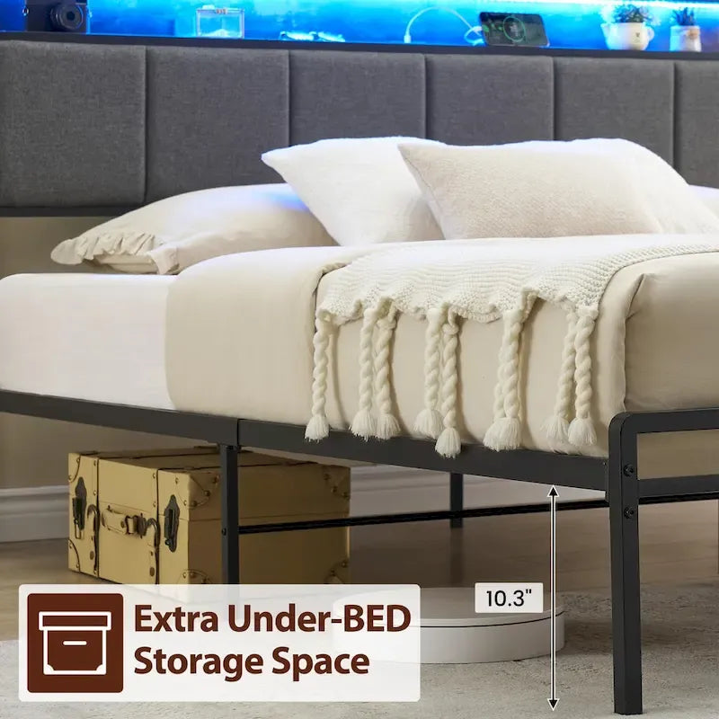 Letto imbottito con piattaforma in stile vintage con cassetti contenitore