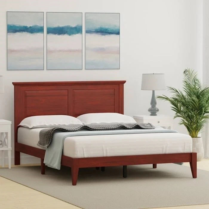 Letto a piattaforma in rovere massello con gambe affusolate e testiera