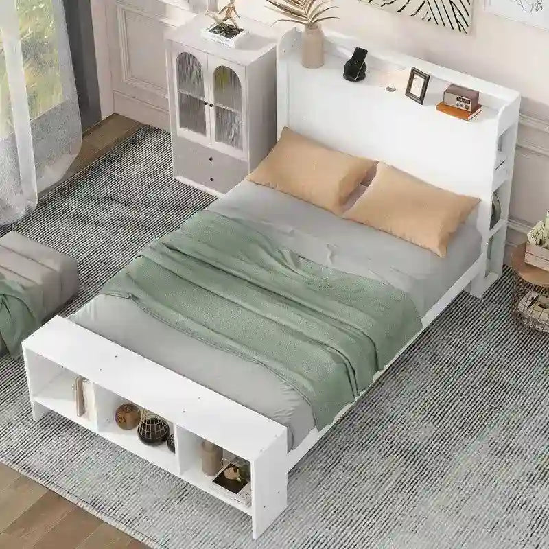 Letto a piattaforma con scaffali integrati, luci LED e porte USB, misura matrimoniale/singola