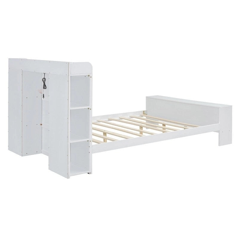 Letto a piattaforma con scaffali integrati, luci LED e porte USB, misura matrimoniale/singola