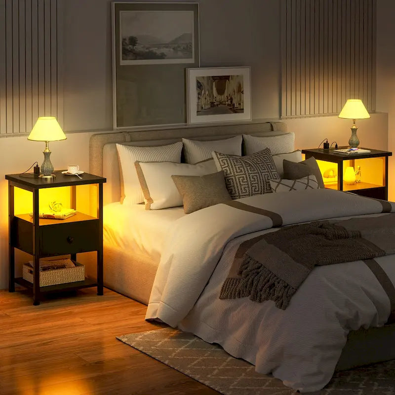 Set di 2 Comodini con Stazione di Ricarica e Luce LED, Tavolino da Salotto con Cassetti