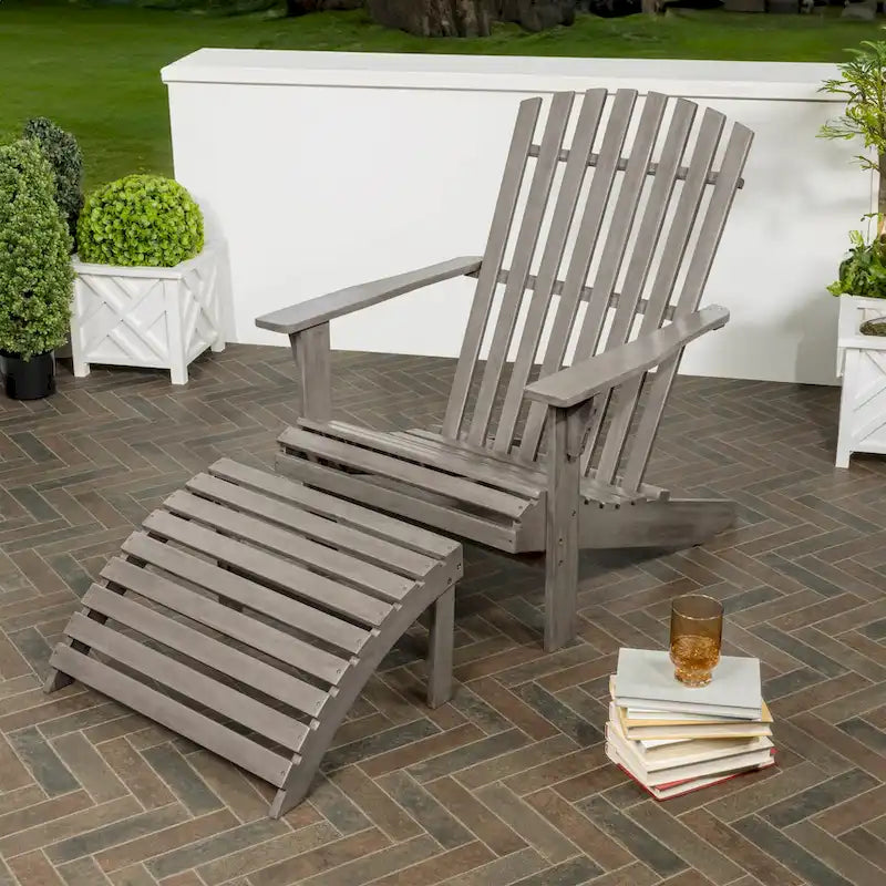 Sedia Adirondack Shoreham tradizionale rustica a 2 pezzi in legno di acacia con poggiapiedi staccabile, di JONATHAN Y
